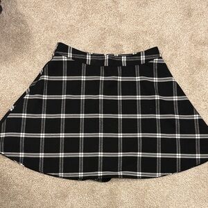 Old Navy Black and White Plaid Women's Skirt